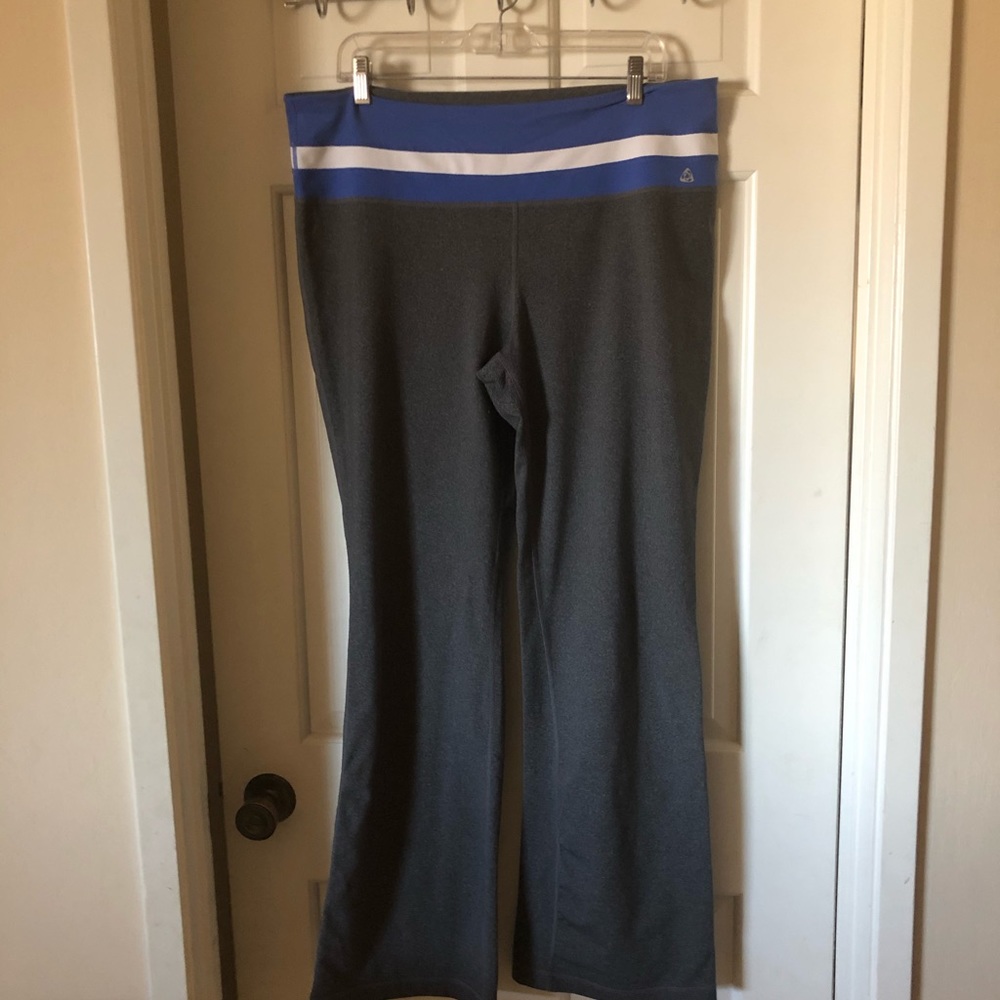 Jockey person to person yoga flare pant